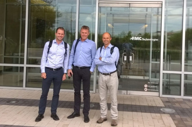 Den norske delegasjonen foran FMC Technologies’ kontor i Houston