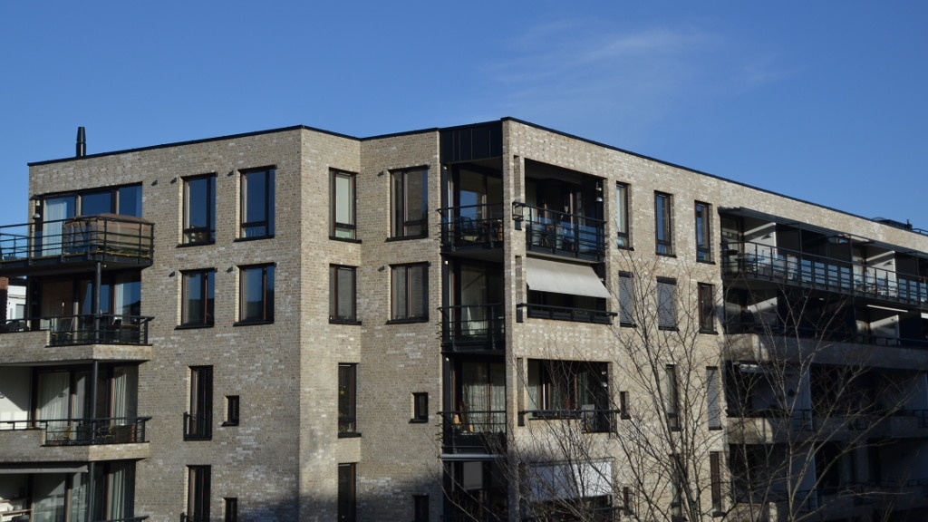 boligblokk, hus, leiligheter, blå himmel