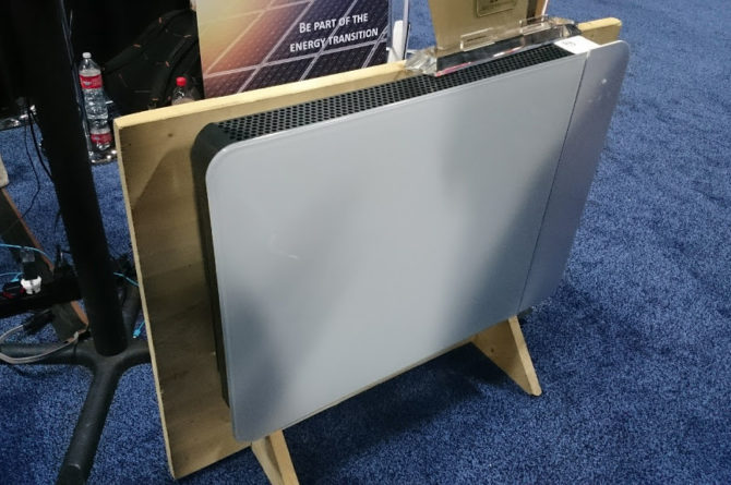 Panelovn med energilagring